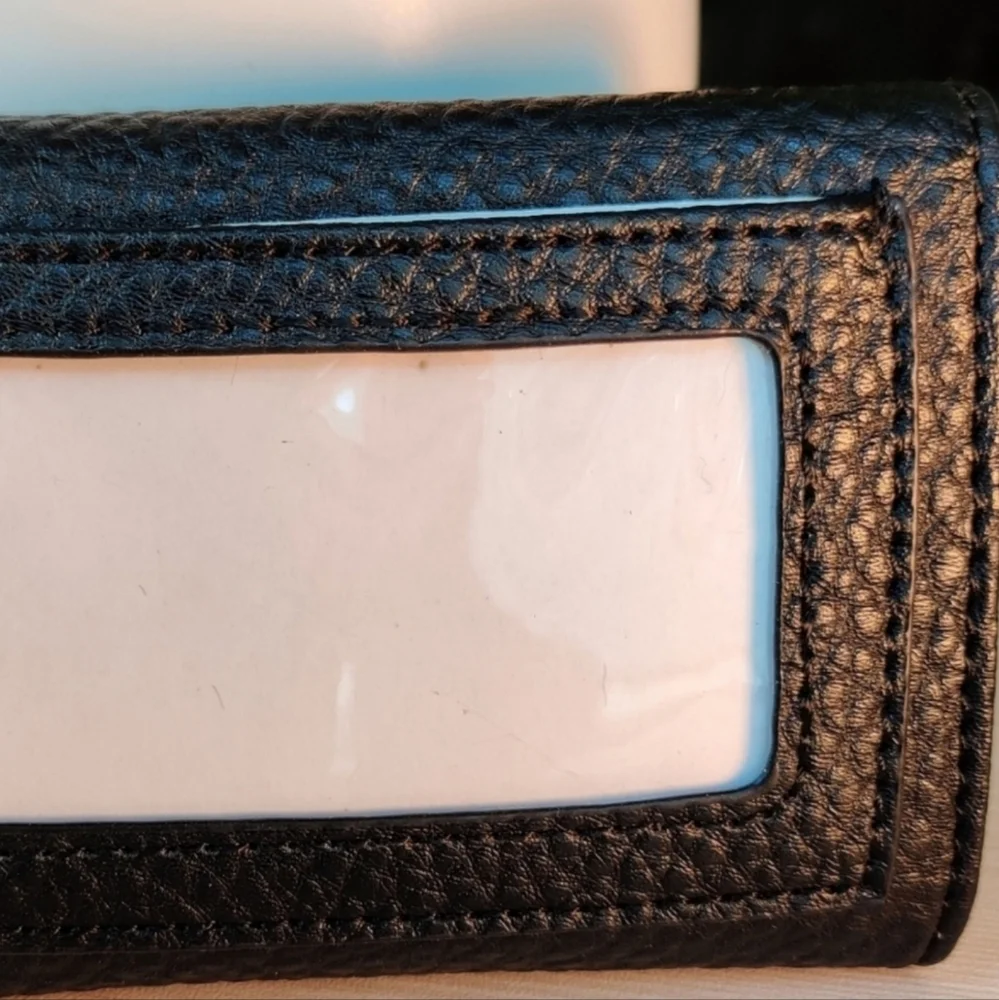 💰Alyssa Vegan Black Wallet/Wristlet w/Cream Interior
